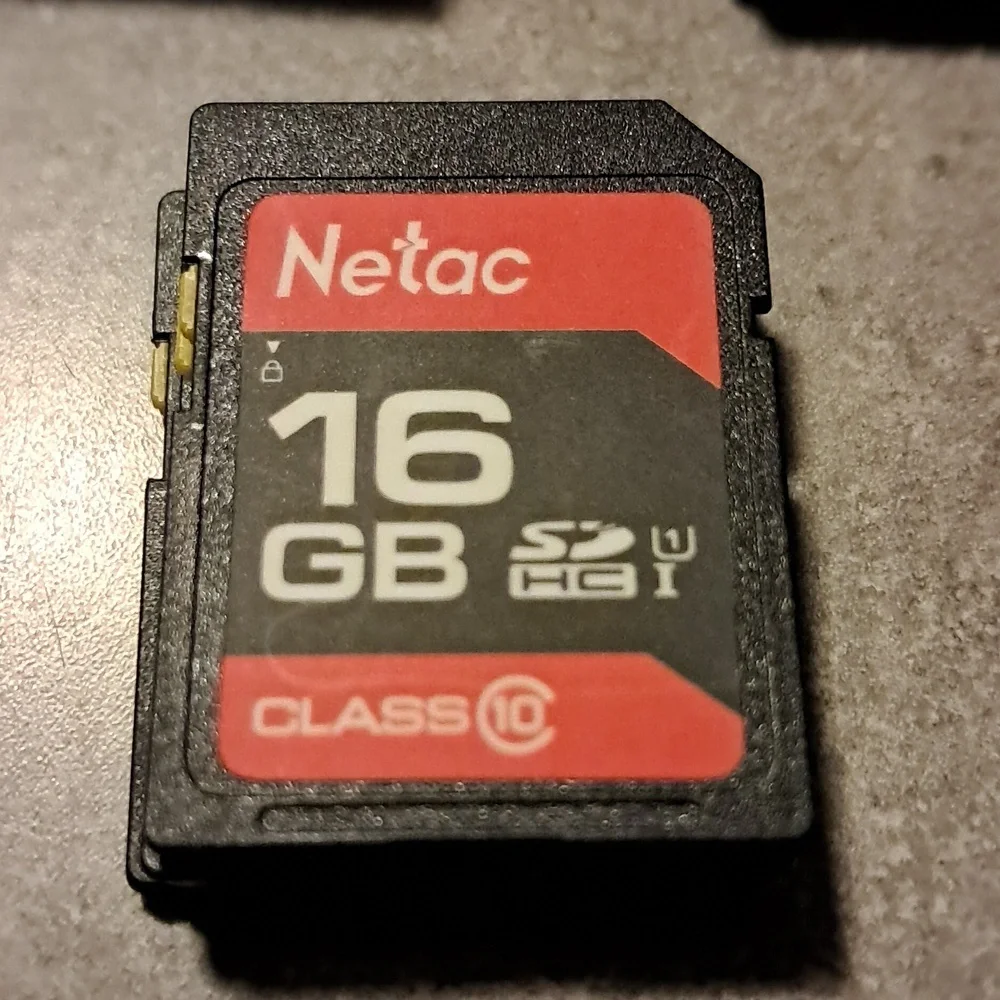 SD Cards 16 GB By Netac Lot Of (44)